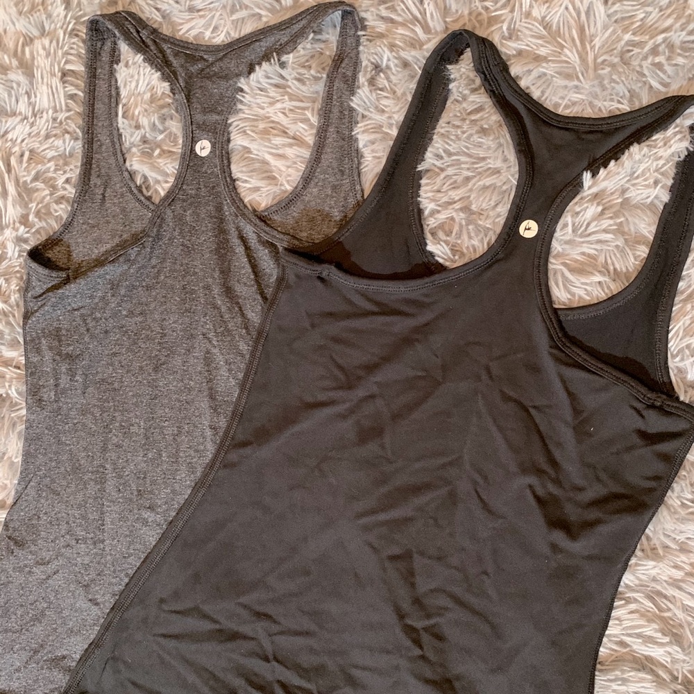 2 workout tank tops